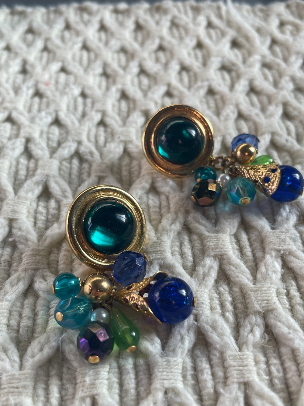 VTG GOLD TONE CRYSTAL DROP EARRINGS